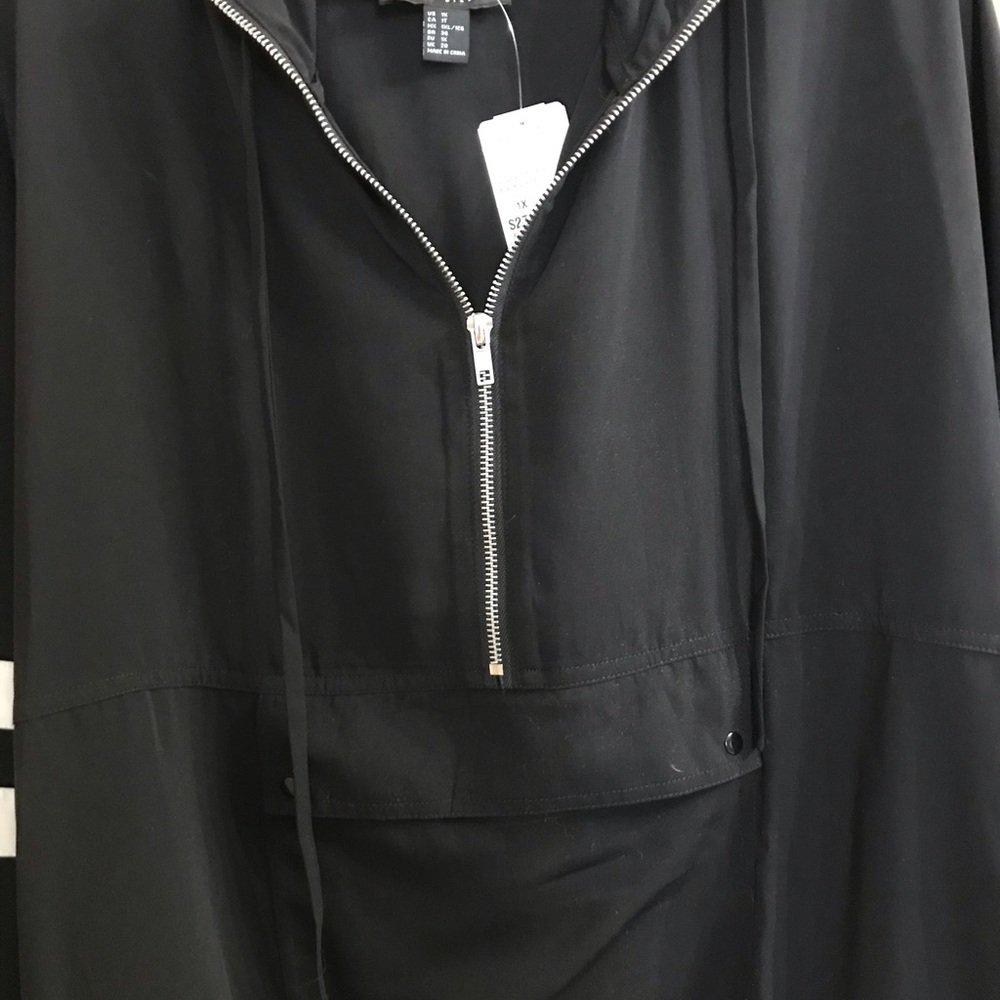 Forever 21 pullover - Picture 2 of 3